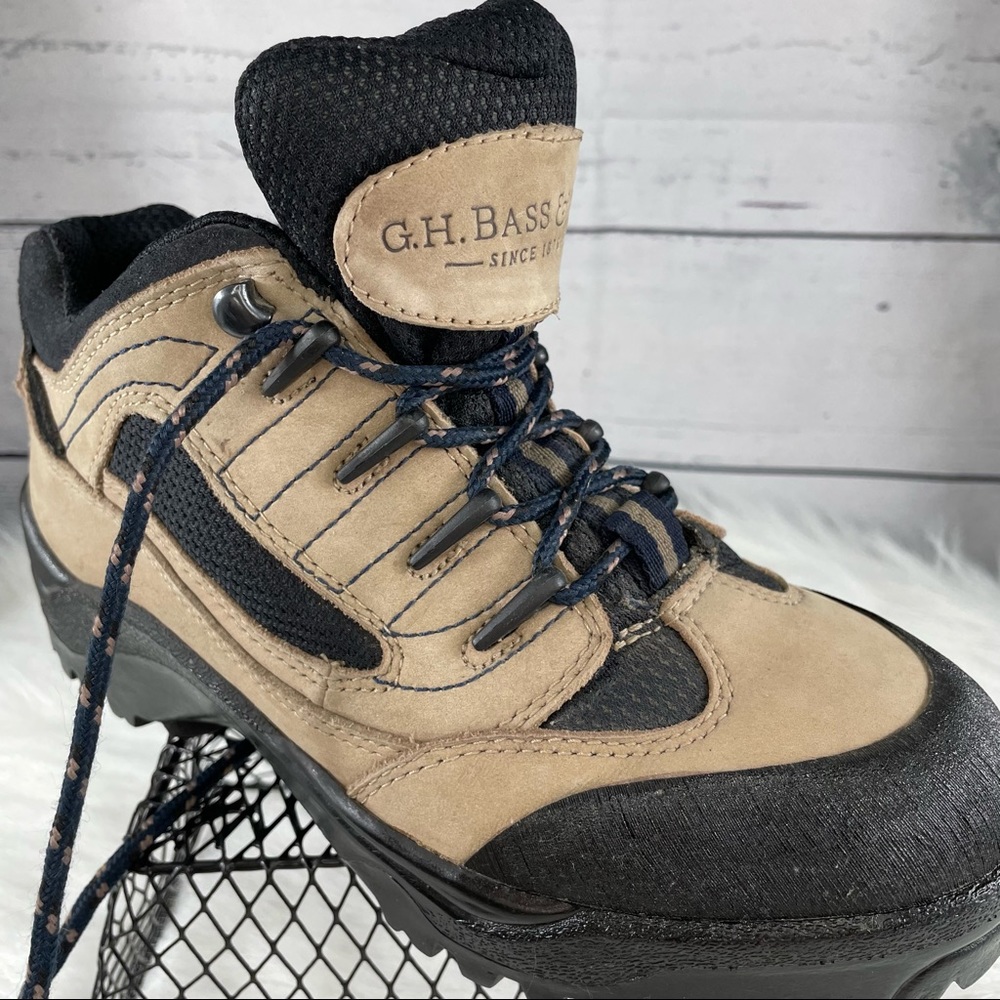 GH BASS & Co. Leather Hiking Trail Boots Women's, Model 3199 - Picture 8 of 14